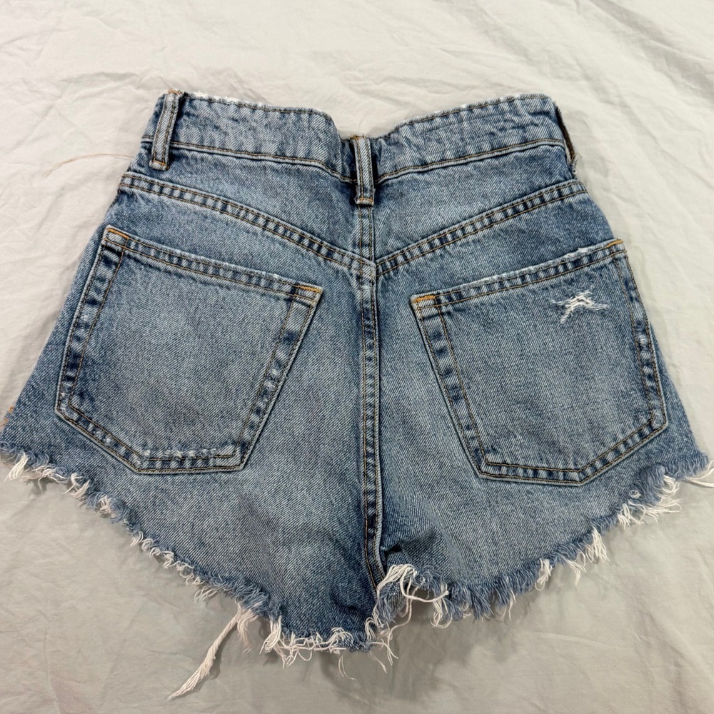Zara Womens High Rise Distressed Denim Cut Off Shorts Light‎ Blue Size 0 EUR 32 - Picture 3 of 7
